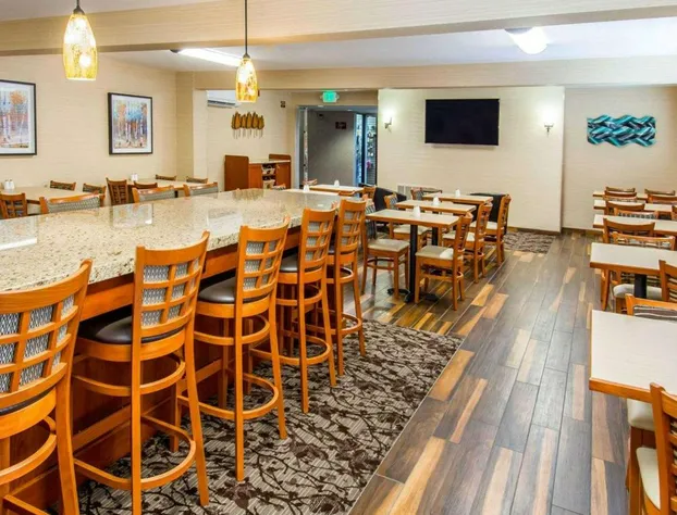 Quality Inn Oakwood hotel detail image 4