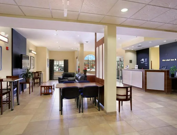 Microtel Inn & Suites by Wyndham Kearney hotel detail image 4