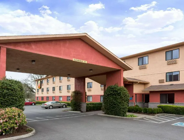 Super 8 by Wyndham Corvallis hotel detail image 1