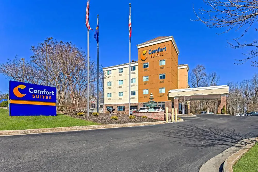 Comfort Suites Huntsville MidCity District at Research Park hotel hero