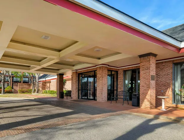 Magnuson Grand Hotel & Conference Center Tyler hotel detail image 1