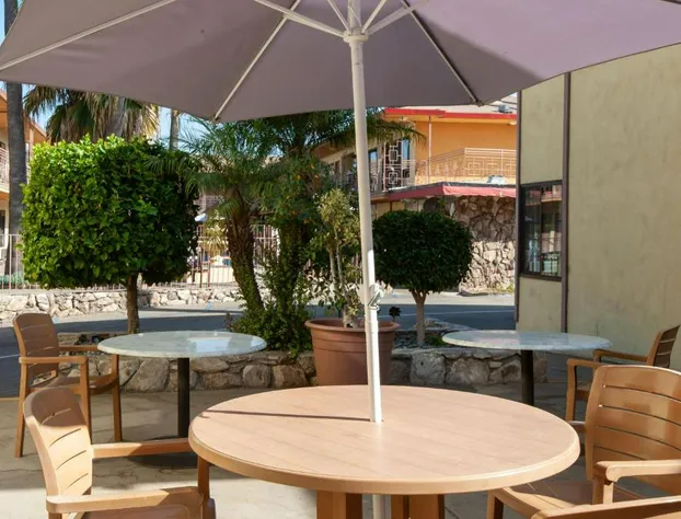 Studio City Court Yard Hotel hotel detail image 2