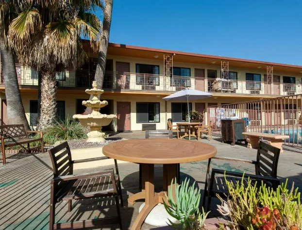 Studio City Court Yard Hotel hotel detail image 2