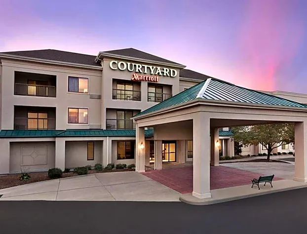 Courtyard by Marriott Topeka hotel detail image 3