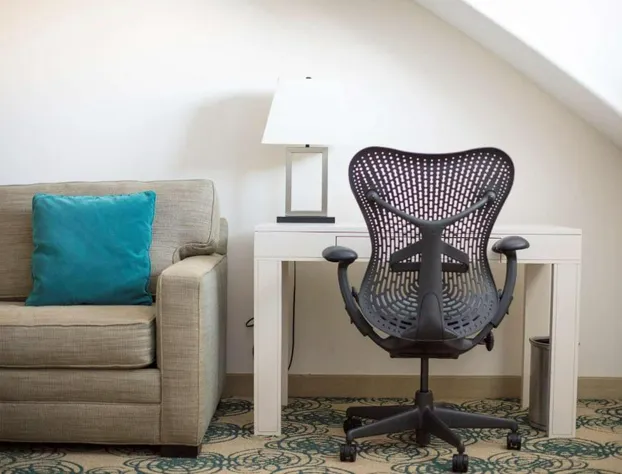 Hotel Skyler Syracuse Tapestry Collection by Hilton hotel detail image 3