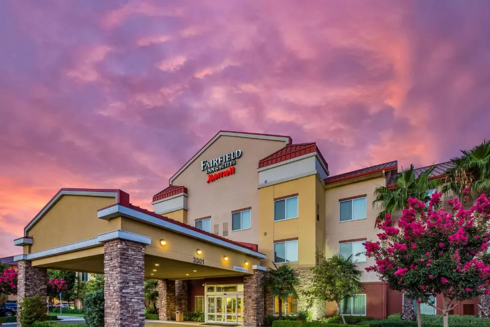 Fairfield Inn & Suites by Marriott Turlock hotel hero