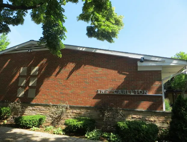 Carleton of Oak Park hotel detail image 4