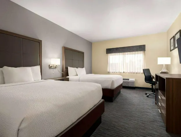 Best Western Plus Paper Valley Hotel hotel detail image 3