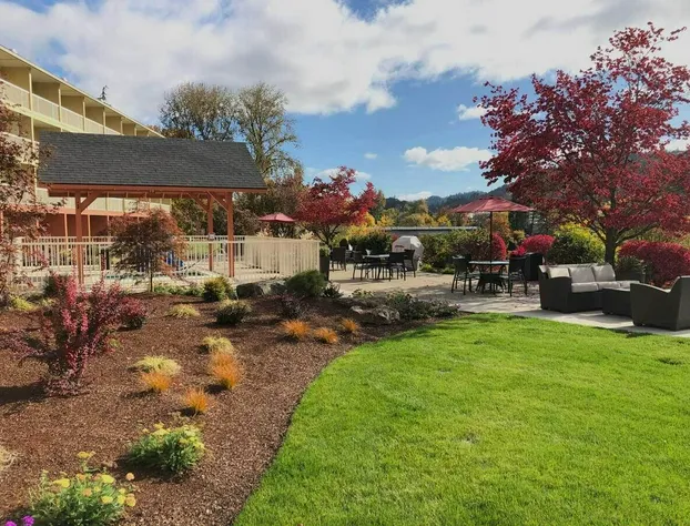 The Lodge at Roseburg hotel detail image 4