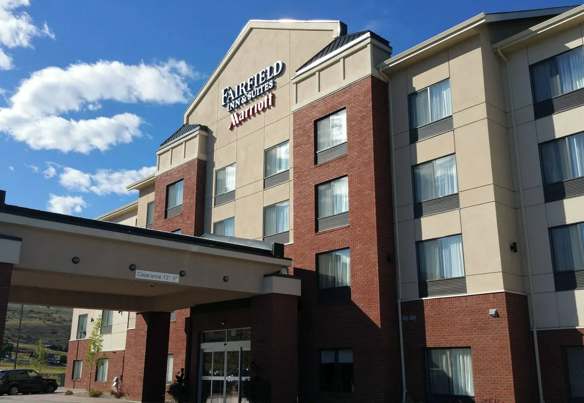 Fairfield Inn & Suites by Marriott Vernon hotel hero