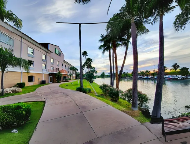 Holiday Inn Express Hotel & Suites Brownsville by IHG hotel detail image 2