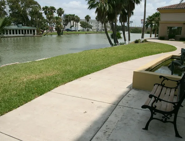 Holiday Inn Express Hotel & Suites Brownsville by IHG hotel detail image 4