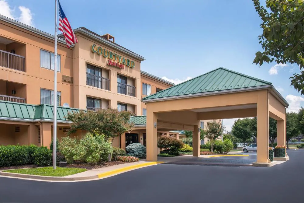 Courtyard by Marriott Frederick hotel hero