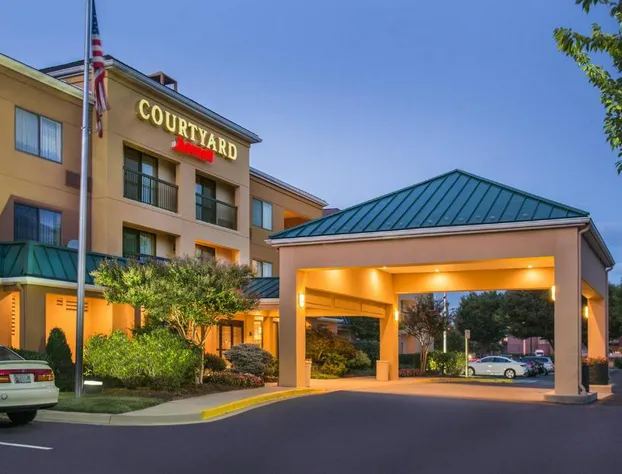 Courtyard by Marriott Frederick hotel detail image 1