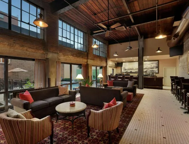 Hampton Inn & Suites New Orleans Convention Center hotel detail image 4