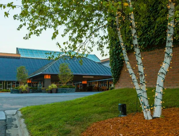 Crowne Plaza Minneapolis West by IHG hotel detail image 1