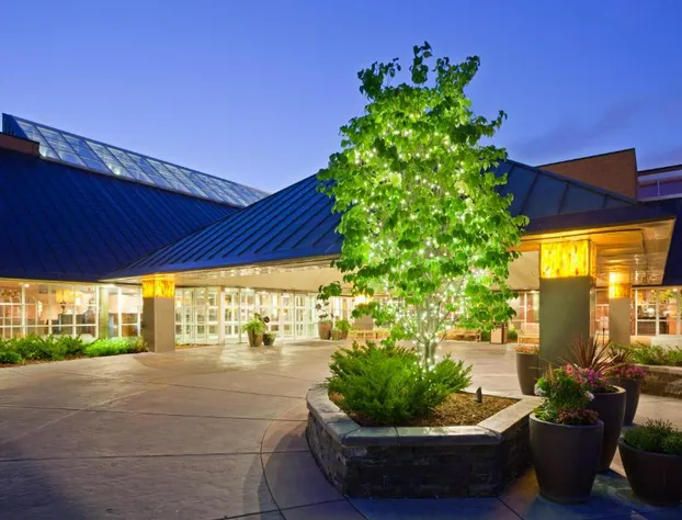 Crowne Plaza Minneapolis West by IHG hotel detail image 2