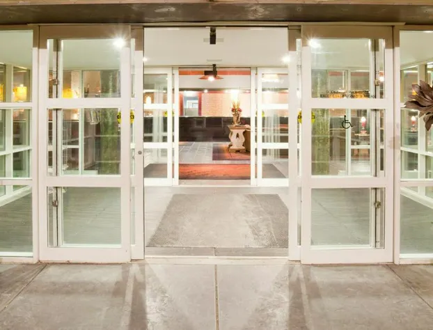 Crowne Plaza Minneapolis West by IHG hotel detail image 4