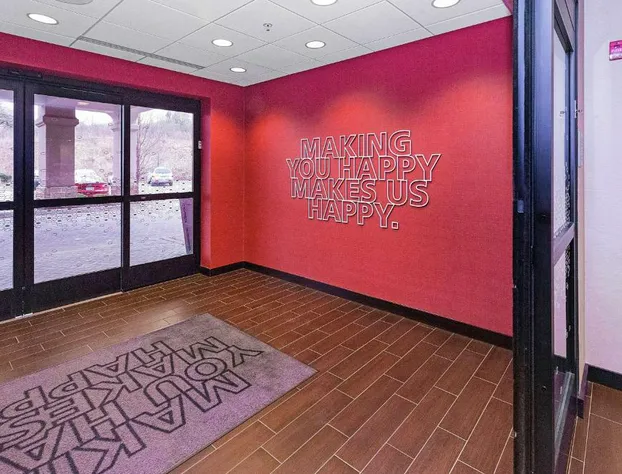 Hampton Inn Waynesburg hotel detail image 4