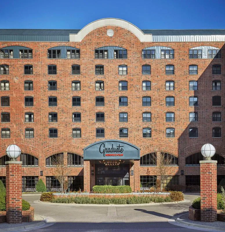 Graduate by Hilton Minneapolis hotel hero