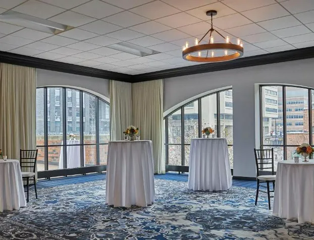 Graduate by Hilton Minneapolis hotel detail image 3