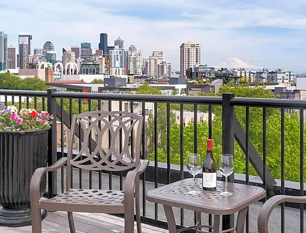 Mediterranean Inn hotel detail image 3