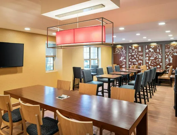 TownePlace Suites Los Angeles LAX/Manhattan Beach hotel detail image 4