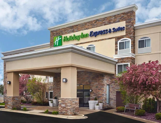 Holiday Inn Express & Suites Chicago-Libertyville by IHG hotel detail image 1