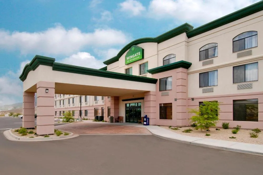 Wingate by Wyndham Yuma hotel hero