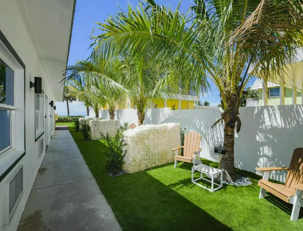 Casey Key Resorts - Beachfront hotel detail image 1