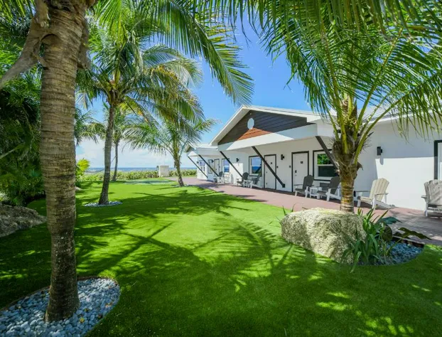 Casey Key Resorts - Beachfront hotel detail image 1