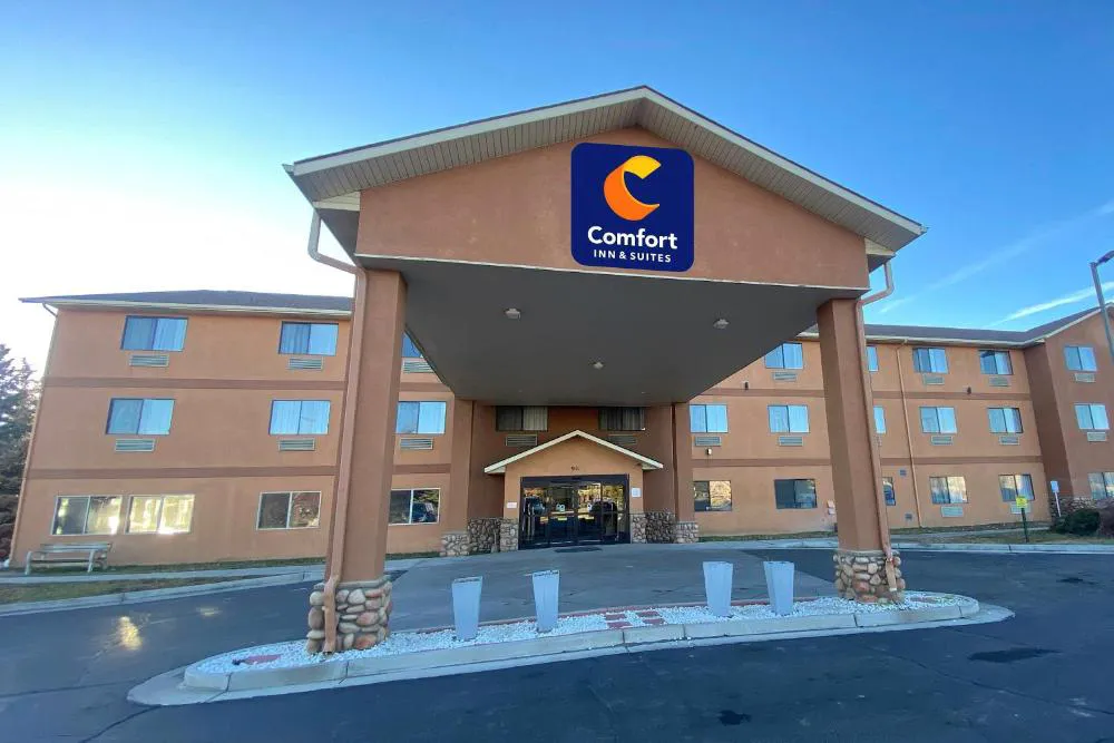 Comfort Inn & Suites Gunnison - Crested Butte hotel hero