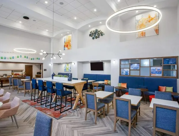 Hampton Inn & Suites Muncie hotel detail image 3