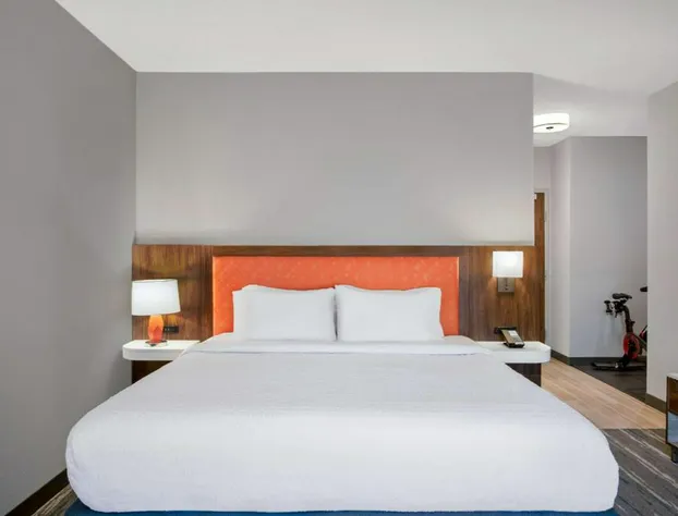 Hampton Inn & Suites Muncie hotel detail image 4