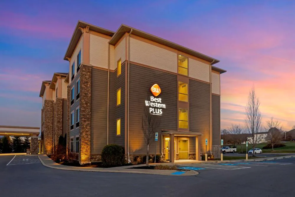 Best Western Plus University Park Inn & Suites hotel hero