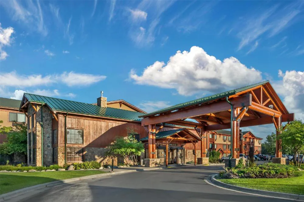 Best Western Plus Kelly Inn & Suites hotel hero