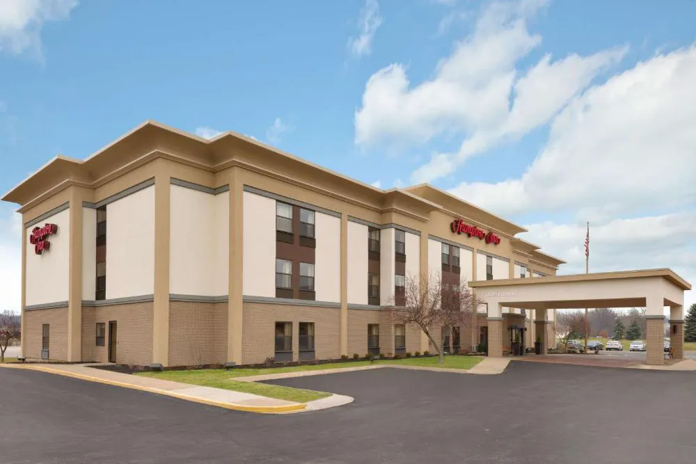 Hampton Inn Akron-Fairlawn hotel hero