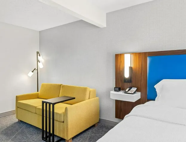 Hampton Inn Akron-Fairlawn hotel detail image 4