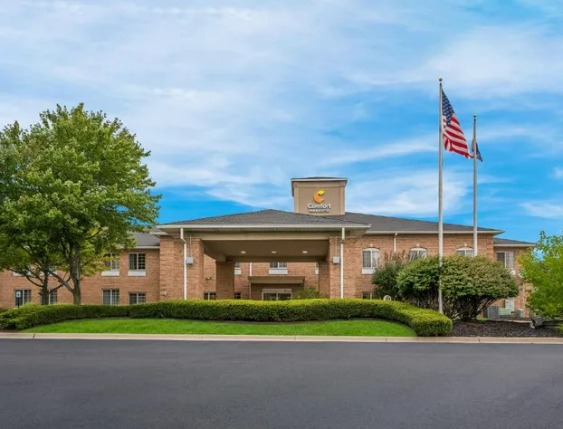 Comfort Inn & Suites hotel detail image 1