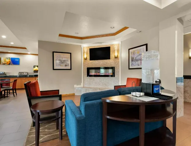 Comfort Inn & Suites hotel detail image 3