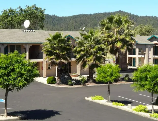 Cloverdale Wine Country Inn & Suites hotel detail image 1