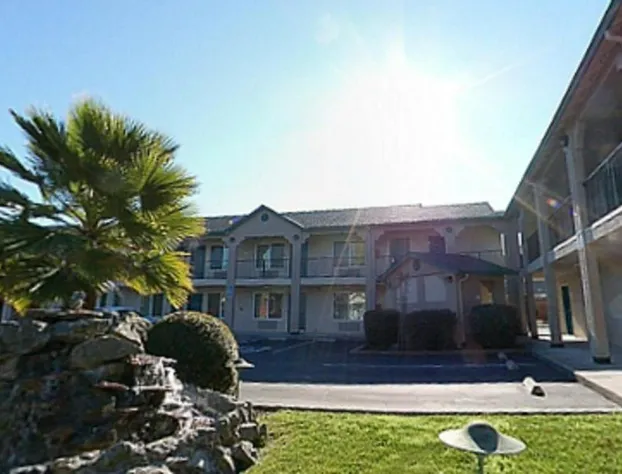 Cloverdale Wine Country Inn & Suites hotel detail image 2