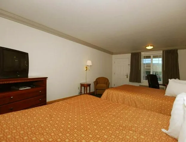 Cloverdale Wine Country Inn & Suites hotel detail image 3