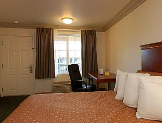 Cloverdale Wine Country Inn & Suites hotel detail image 4