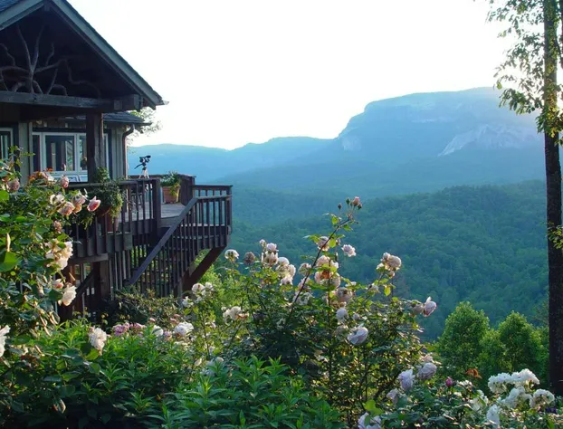 Hampton Inn & Suites Cashiers Sapphire Valley hotel detail image 2