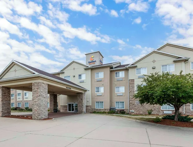 Comfort Suites Cedar Falls Industrial Park hotel detail image 2