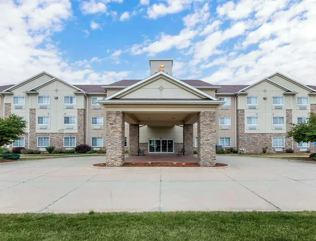 Comfort Suites Cedar Falls Industrial Park hotel detail image 4