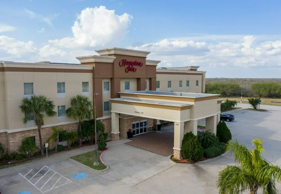 Hampton Inn Alice hotel hero