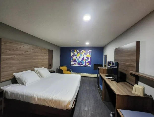 Super 8 by Wyndham Hayward WI hotel detail image 3