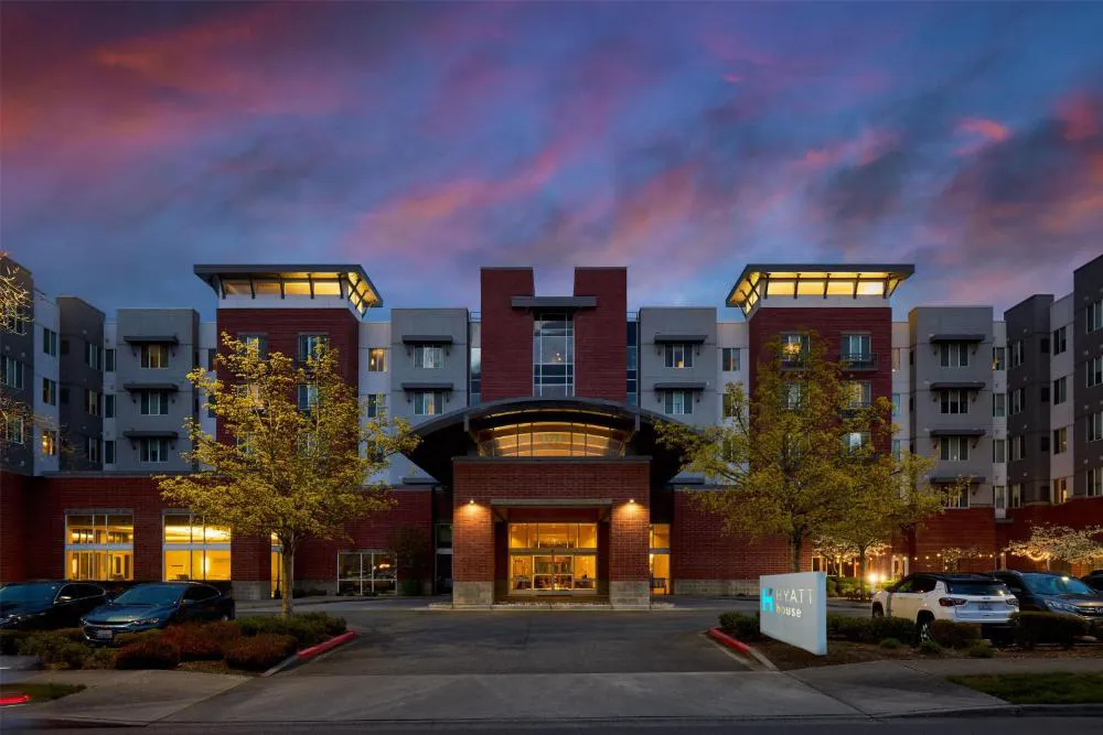 Hyatt House Seattle/Bellevue hotel hero